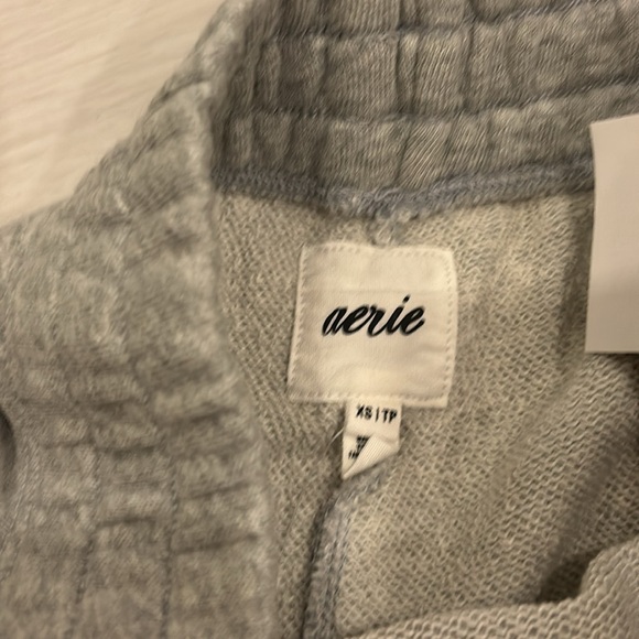 AERIE sweatshorts - Picture 3 of 4